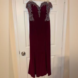 Like New Faviana off the shoulder prom dress